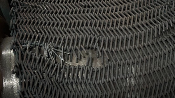 釬焊爐網帶脆斷的常見原因及預防措施